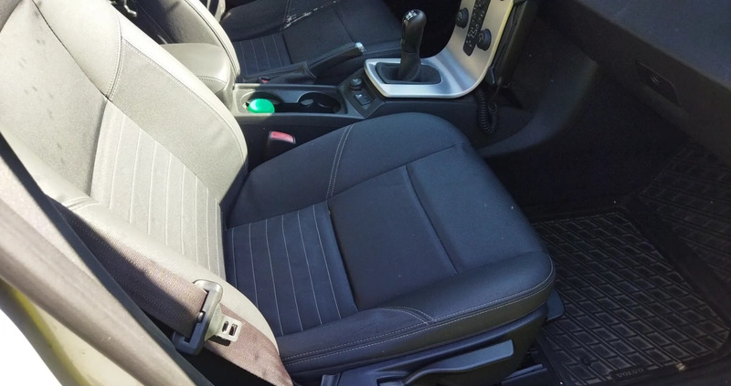 Volvo V50 cena 13000 przebieg: 300000, rok produkcji 2005 z Blachownia małe 137